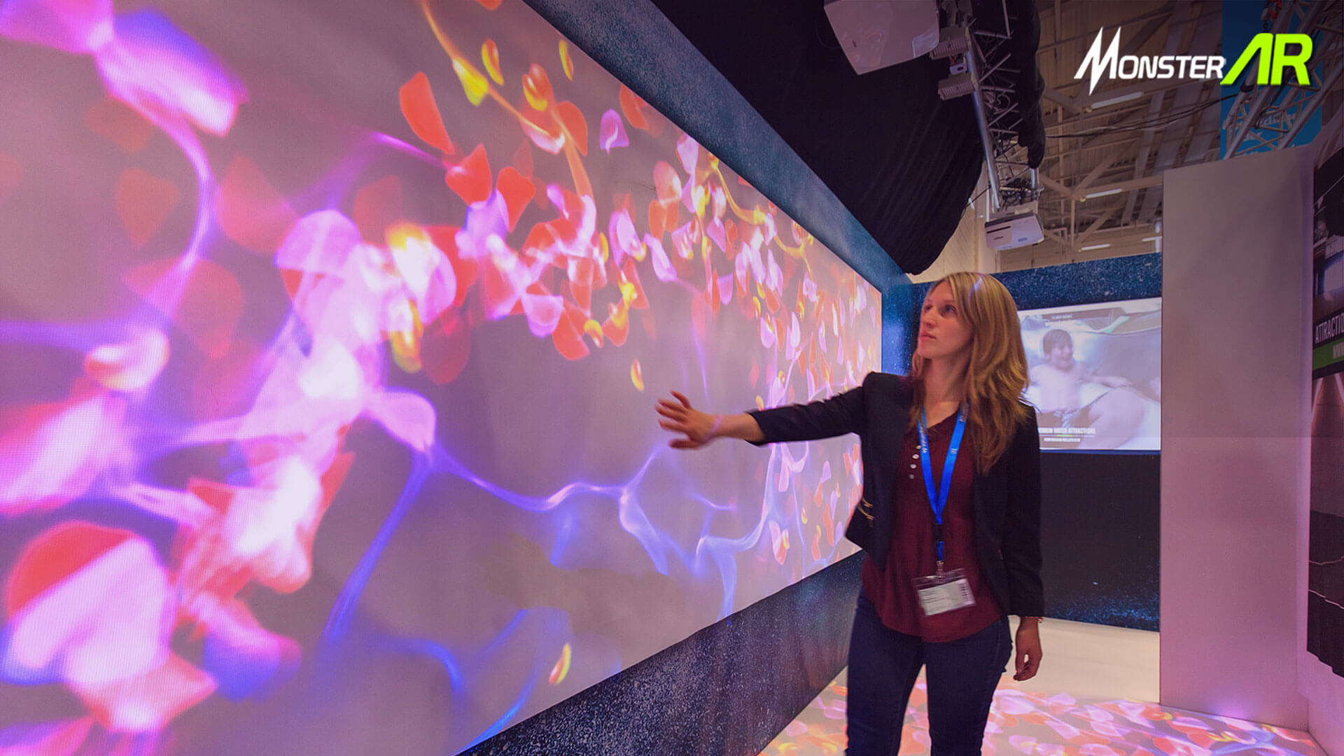 Manfaat Interactive Wall