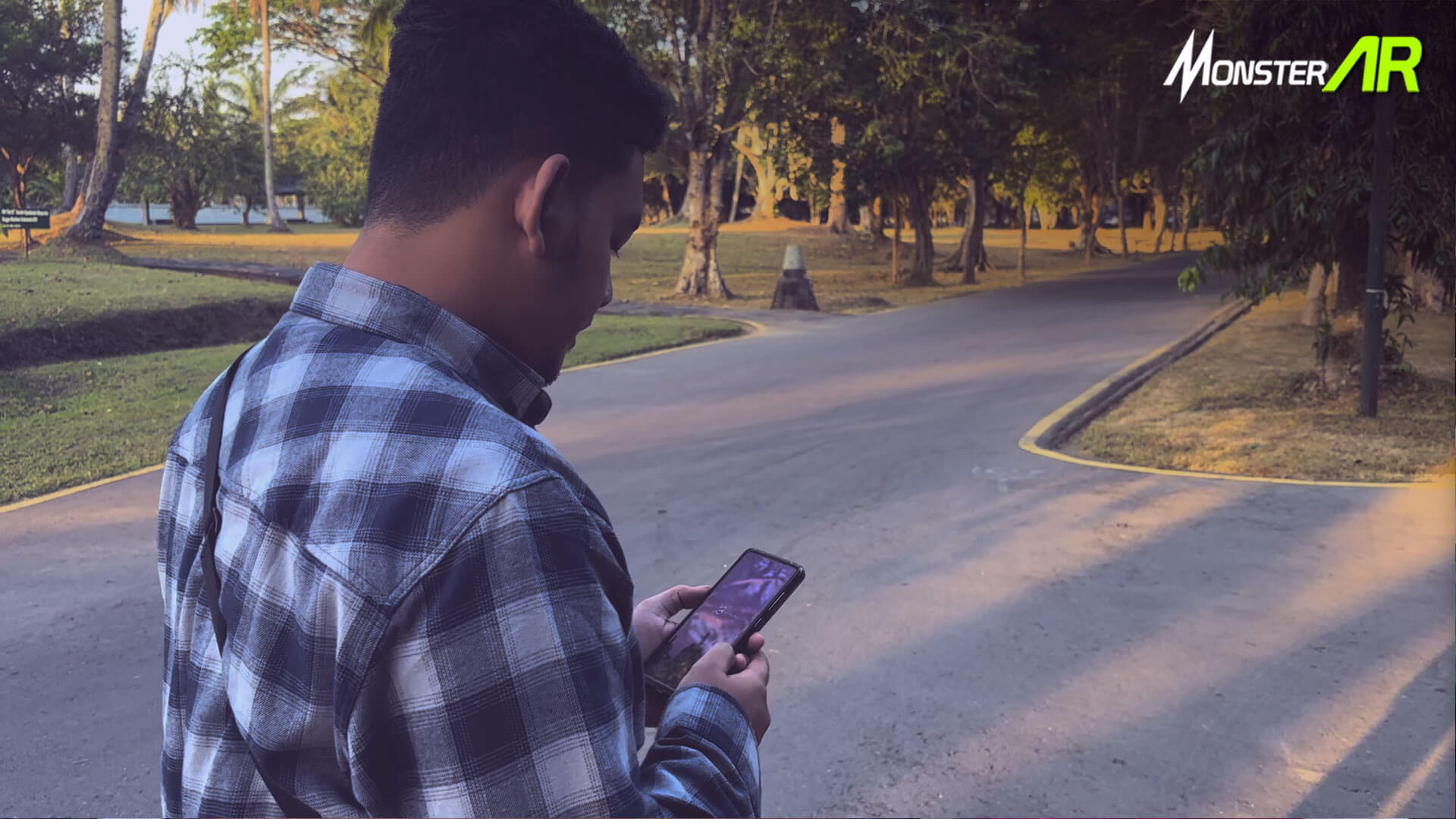 Perbedaan VR dan AR